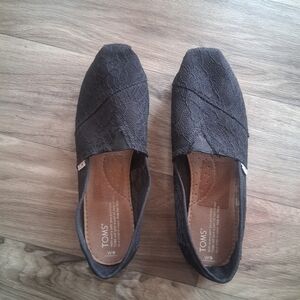 Black Lace TOMS slip On Shoes Size 9 Womens Fall Comfort Neutral Flats